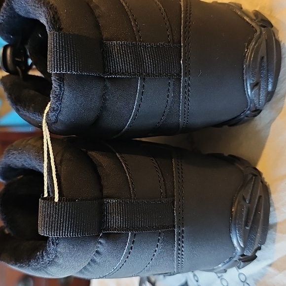 💖 HIKE FOOTWEAR BLACK Hiking Boots  (💲price reduced!) 💖 NWT - Picture 3 of 13